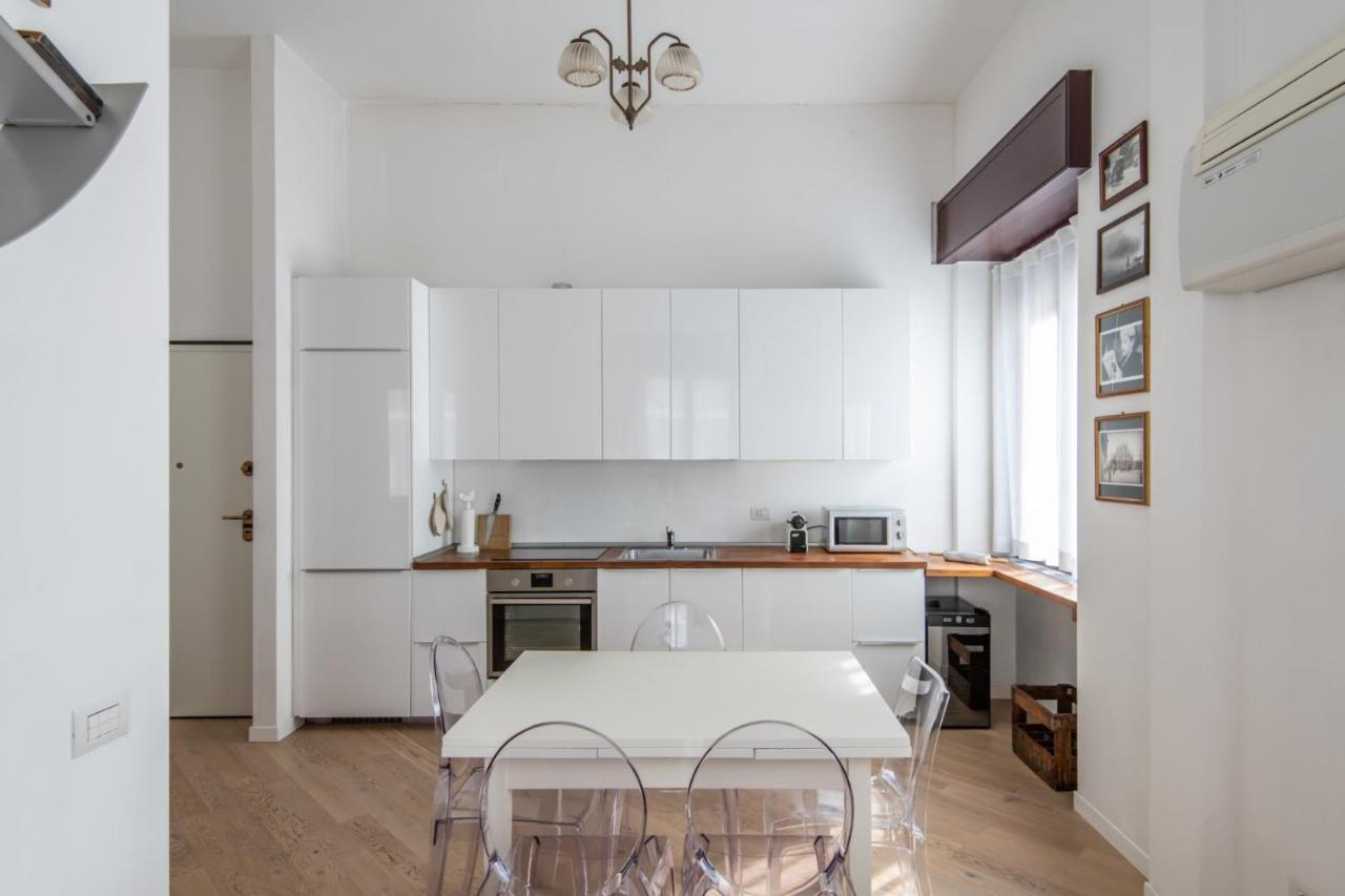 Easylife - Coccole E Comfort - Bilocale Caldo Ed Accogliente A Due Passi Dai Navigli E Metro Verde Milaan Buitenkant foto